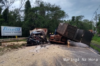 foto de Região - Colisão frontal entre caminhões mata dois motoristas, em Cianorte