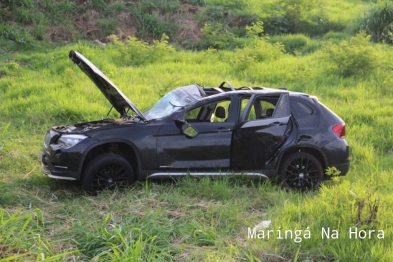 foto de Carro com 7 jovens capota na rodovia PR-317 em Maringá