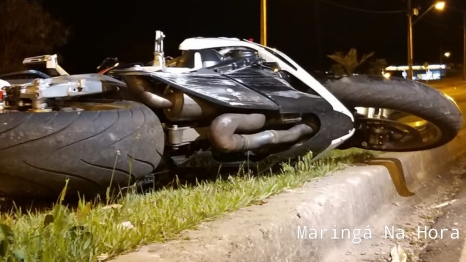 foto de Motociclista morre após bater em poste, em Maringá