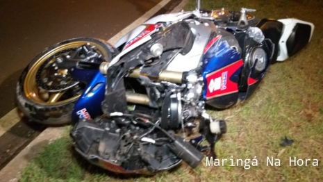 foto de Motociclista morre após bater em poste, em Maringá