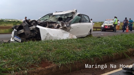 foto de Policial Militar morre após bater carro na traseira de caminhão na Rodovia BR-376 em Marialva