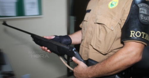 Polícia Militar prende mulher com espingarda e material que seriam jogados na CCM em Paiçandu