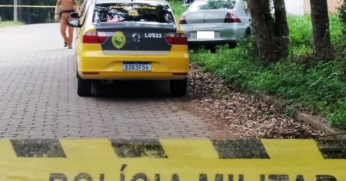 Professor é encontrado morto com lingerie na boca e enrolado em tapete dentro de carro no Paraná