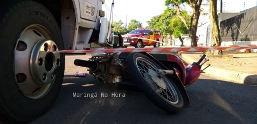 foto de Casal fica gravemente ferido após acidente de moto e caminhão em Maringá