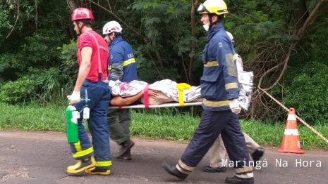 foto de Motorista e passageiro ficaram presos às ferragens após acidente grave entre Maringá e Iguaraçu