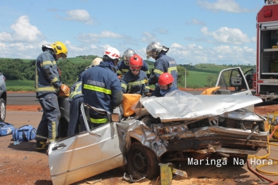 foto de Colisão frontal deixa seis pessoas feridas na PR-323