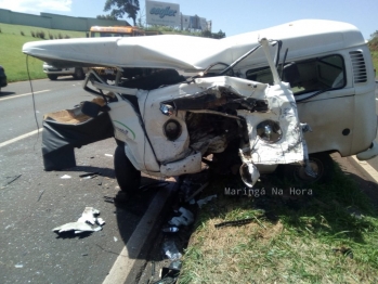 foto de Jovem morre em colisão frontal entre  kombi e picape na rodovia BR-376 em Marialva