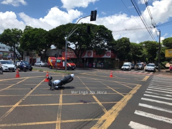 foto de Vídeo mostra acidente grave entre carro e moto em Maringá