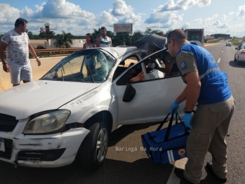 foto de Colisão seguida de capotamento deixa quatro pessoas feridas na rodovia PR-323 entre Paiçandu e Maringá