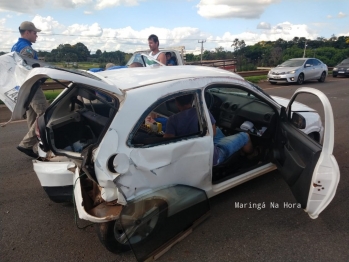 foto de Colisão seguida de capotamento deixa quatro pessoas feridas na rodovia PR-323 entre Paiçandu e Maringá