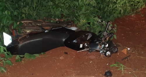 Acidente entre carro e moto deixa motociclista gravemente ferido