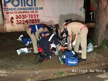 foto de Moça é socorrida inconsciente após acidente entre carro e moto em Maringá