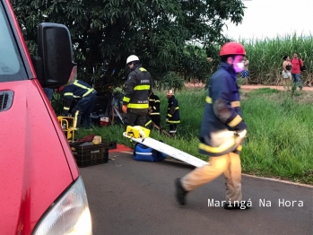 foto de Motorista morre após bater carro em árvore entre a cidade de Mandaguaçu e o Distrito de Pulinópolis