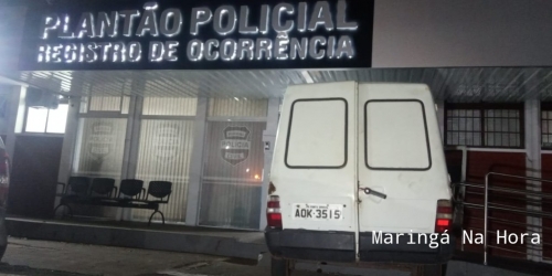 foto de Motorista acelera carro contra o prédio da delegacia de Maringá