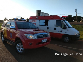 foto de Motorista perde o controle do veículo, derruba poste na PR-323 entre Paiçandu e Maringá