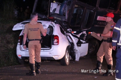 foto de Acidente entre ônibus e carro deixa 4 mortos na PR-317 entre as cidades de Maringá e Iguaraçu