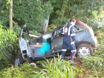 foto de Motorista morre após bater carro contra árvores entre Água Boa e Paiçandu