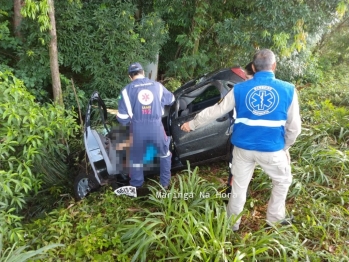 foto de Motorista morre após bater carro contra árvores entre Água Boa e Paiçandu