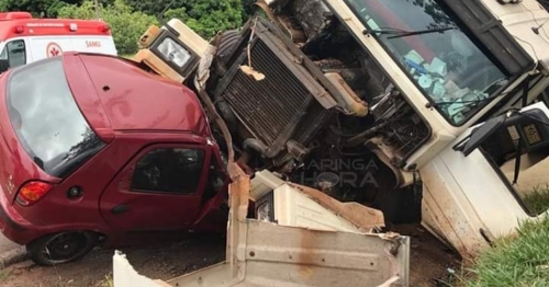 Casal morre em trágico acidente após colisão frontal entre carro com placas de Sarandi e uma carreta