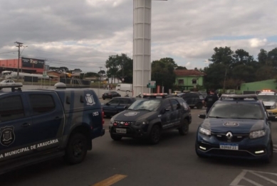 foto de Cliente se recusa a colocar máscara em hipermercado e funcionária morre baleada na confusão