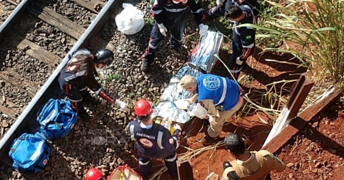 Jovem fica gravemente ferido após cair de pontilhão em Maringá