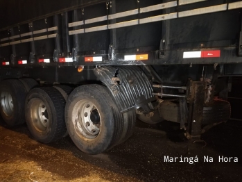 foto de Colisão entre carro e carreta na PR-317, deixa pai e filhas feridos