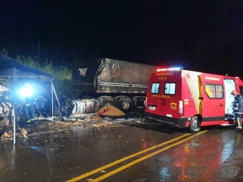 foto de Graves acidentes simultâneos na PR 317 em Iguaraçu envolvendo sete veículos resulta em treze vítimas