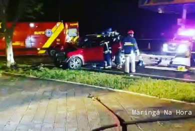 foto de Morre no hospital, mulher que bateu carro contra árvore em Maringá