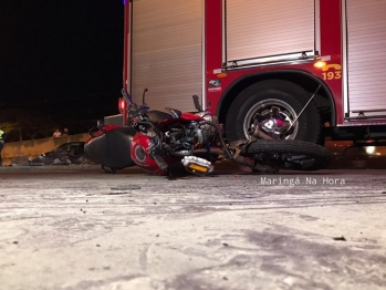 foto de Motorista invade pista contrária da Avenida Colombo, atropela casal que ocupavam uma motocicleta em Maringá