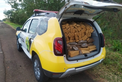 foto de Morador de Maringá bate carro carregado com maconha em carreta e morre entre Nova Esperança e Paranacity