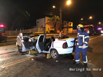 foto de Colisão frontal entre veículos deixa duas pessoas gravemente feridos no Contorno Sul de Maringá