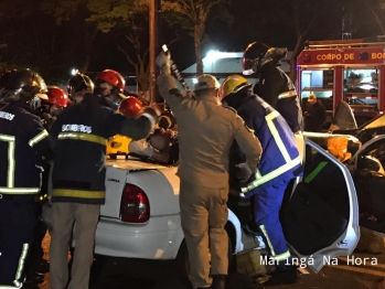 foto de Colisão frontal entre veículos deixa duas pessoas gravemente feridos no Contorno Sul de Maringá