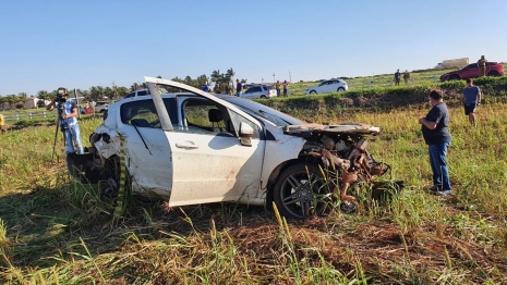 foto de Jovem de 24 anos morre após carro capotar em rodovia  na região de Maringá