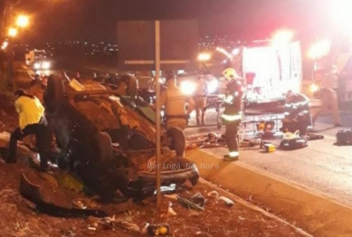 foto de Colisão entre moto e dois carros deixa 1 morto e 5 feridos no Contorno Sul em Maringá