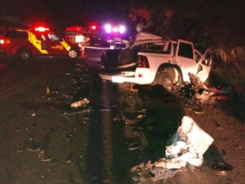 foto de Colisão frontal entre picape e carreta mata motorista de 35 anos na rodovia PR-317 em Maringá