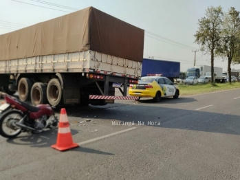 foto de Jovem é socorrido em estado grave após colidir moto contra carreta em Maringá