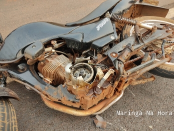 foto de Condutor de motocicleta sofre traumatismo craniano ao colidir com carreta na rodovia PR-323