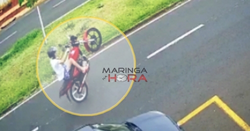 Vídeo: condutor empina moto em Maringá e é surpreendido pela viatura da Polícia Militar