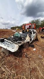 foto de Motorista é socorrido inconsciente após acidente em estrada rural de Maringá