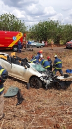 foto de Motorista é socorrido inconsciente após acidente em estrada rural de Maringá