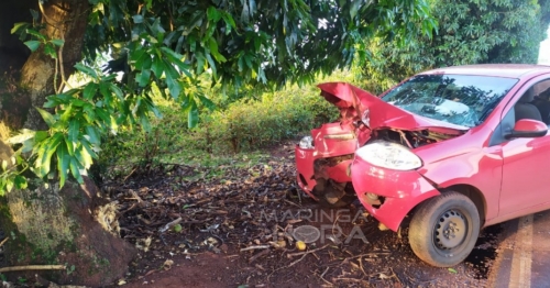 Acidente grave entre Mandaguaçu e Pulinópolis deixa duas pessoas feridas 