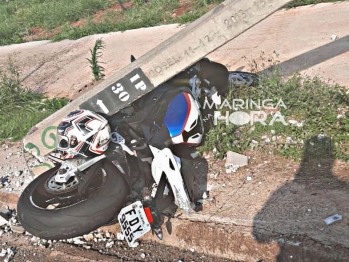 foto de Homem fica ferido ao bater moto de alta cilindradas em poste na marginal do Contorno Norte de Maringá