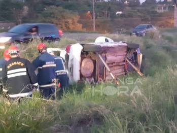 foto de Capotamento na BR-376 em Mandaguaçu deixa duas pessoas feridas