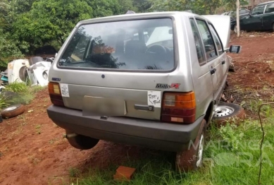 foto de Sarandi: mecânico é socorrido inconsciente após carro cair em cima dele enquanto trabalhava