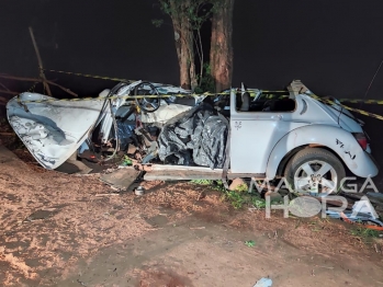 foto de Fusca bate em árvore, jovem morre e outros dois ficam feridos na cidade de Marialva