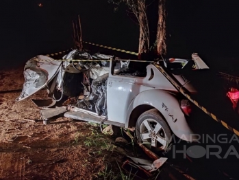 foto de Fusca bate em árvore, jovem morre e outros dois ficam feridos na cidade de Marialva