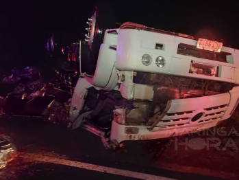 foto de Motorista morre após caminhão capotar entre as cidades de Santa Fé e Lobato