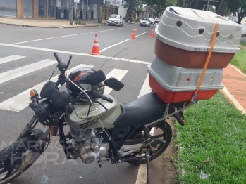 foto de Ciclista fica gravemente ferida após ser atropelada na faixa de pedestres por moto em Maringá  