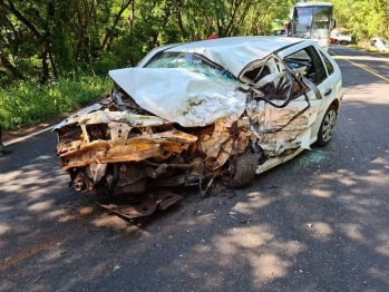 foto de Batida entre três carros na PR-317 deixa uma pessoa morta e três feridas, em Iguaraçu