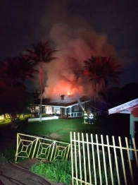 foto de Incêndio destrói parte de boate na Vila Operária, em Maringá